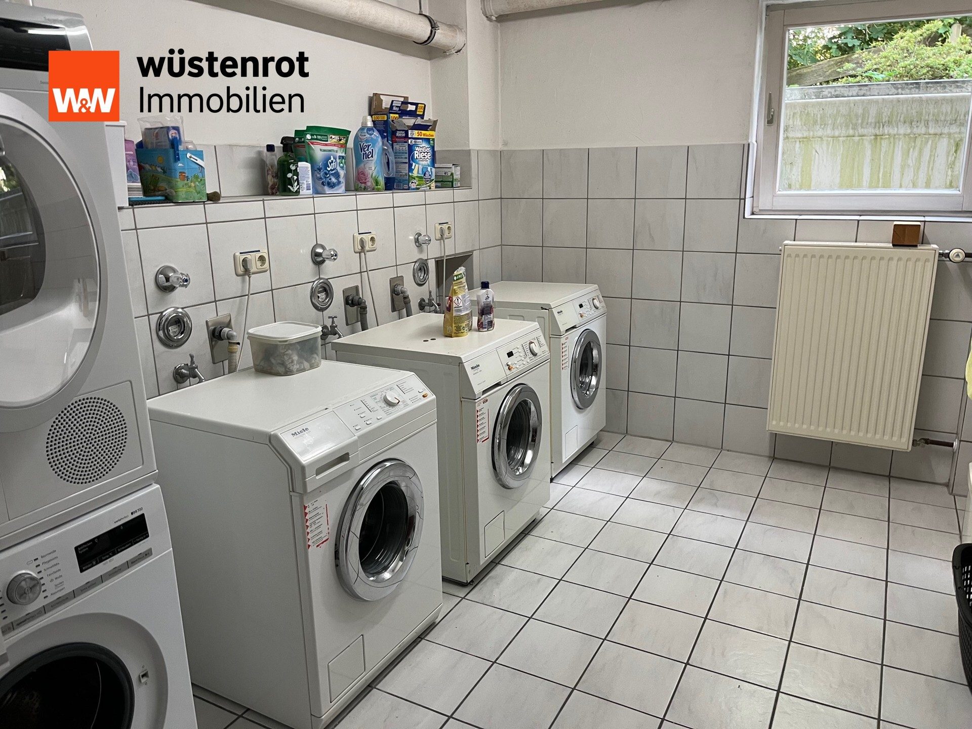 Immobilienangebot - Bruckmühl - Alle - 2-Zimmer- Etagenwohnung  mit großem Balkon in Bruckmühl zu verkaufen