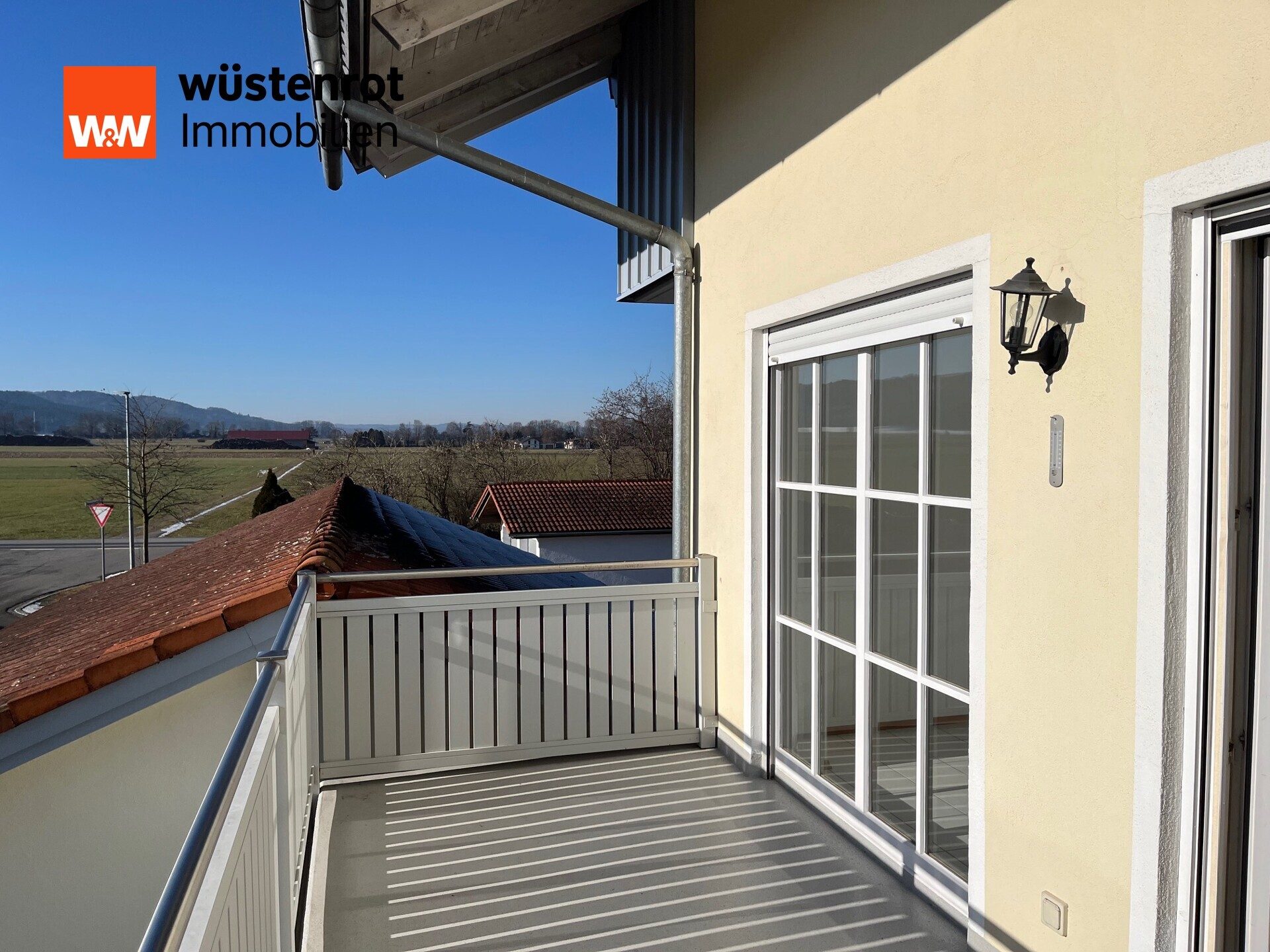 Immobilienangebot - Bruckmühl - Alle - 2-Zimmer- Etagenwohnung  mit großem Balkon in Bruckmühl zu verkaufen