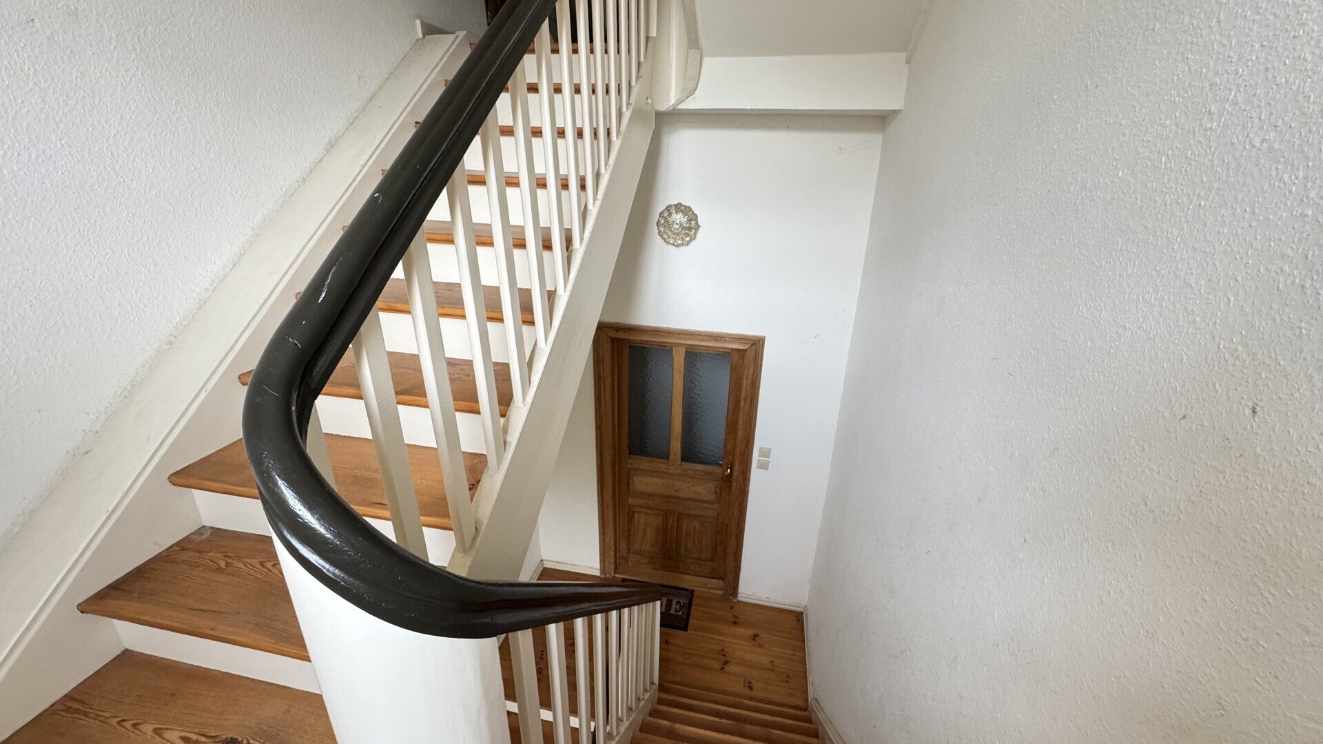 Immobilienangebot - Neustadt - Alle - Helle 4-Zimmerwohnung mit Balkon in zentraler ruhiger Wohnlage von Neustadt