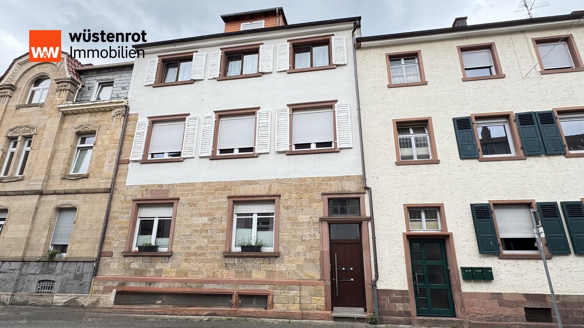 Immobilienangebot - Neustadt - Alle - Helle 4-Zimmerwohnung mit Balkon in zentraler ruhiger Wohnlage von Neustadt