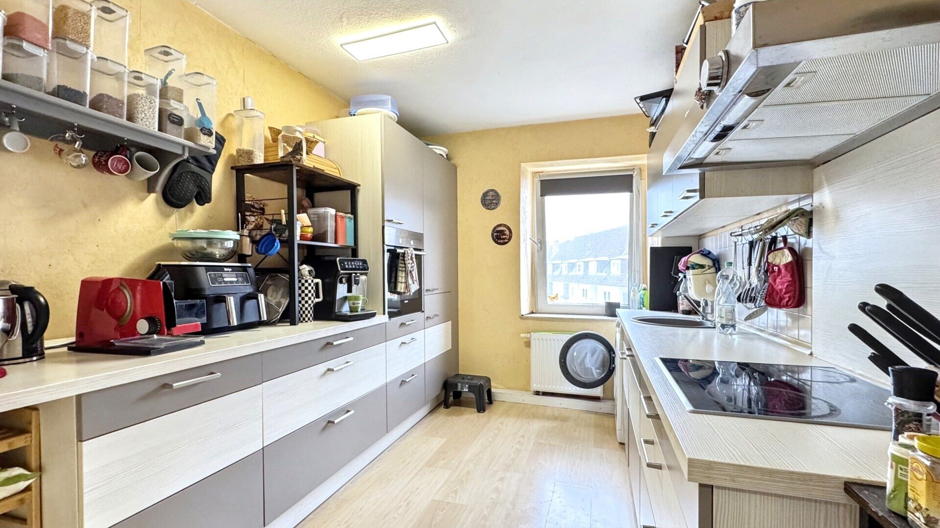 Immobilienangebot - Neustadt - Alle - Helle 4-Zimmerwohnung mit Balkon in zentraler ruhiger Wohnlage von Neustadt