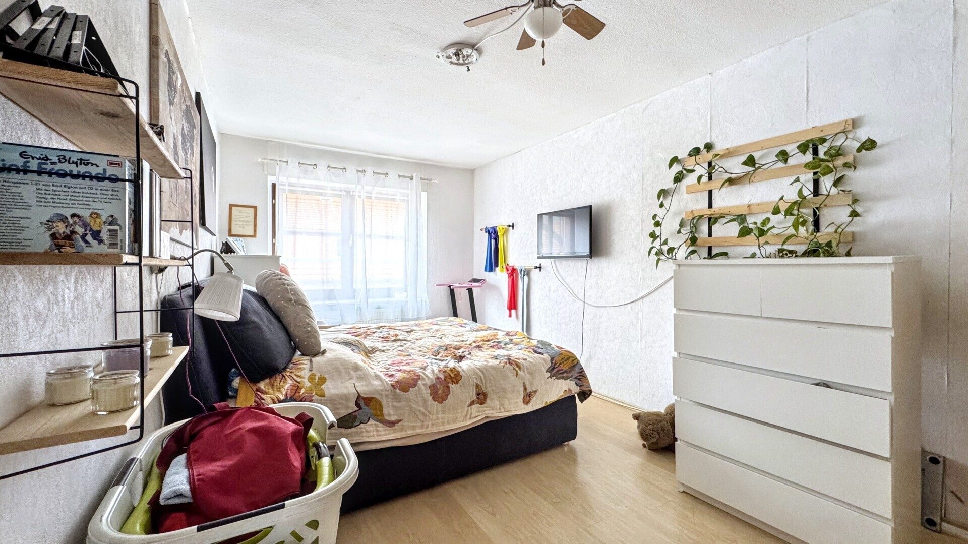 Immobilienangebot - Neustadt - Alle - Helle 4-Zimmerwohnung mit Balkon in zentraler ruhiger Wohnlage von Neustadt