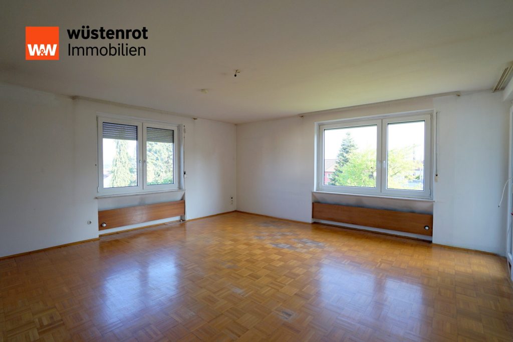 Immobilienangebot - Ostrach - Alle - Charmantes Haus mit  4 Garagen und großem Grundstück!