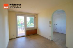 Immobilienangebot - Ostrach - Alle - Charmantes Haus mit  4 Garagen und großem Grundstück!