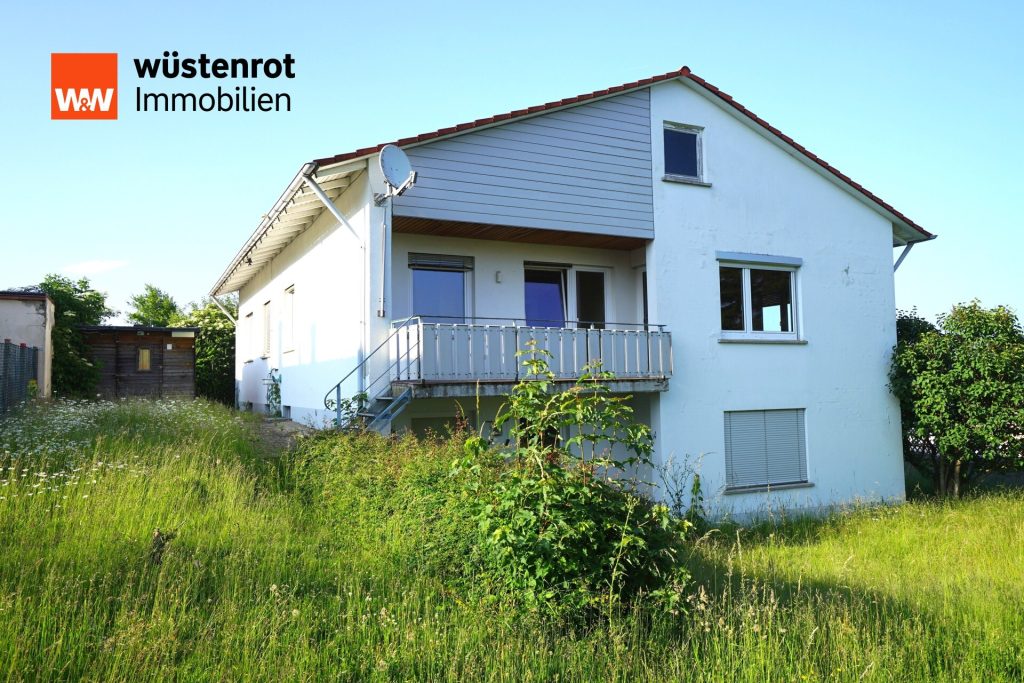 Immobilienangebot - Ostrach - Alle - Charmantes Haus mit  4 Garagen und großem Grundstück!