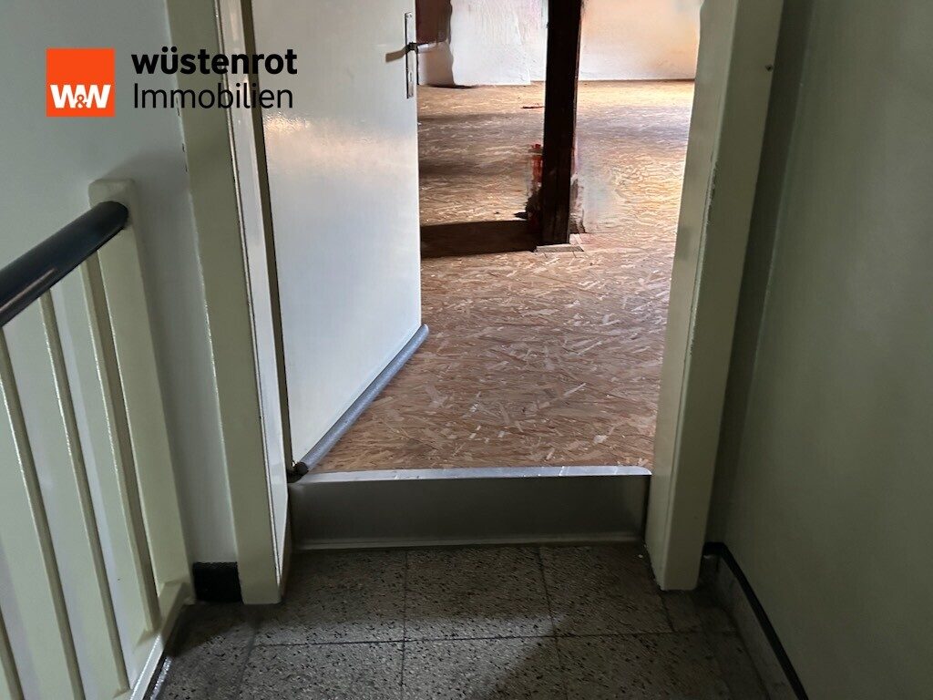 Immobilienangebot - Gelsenkirchen / Schalke - Alle - Kapitalanlage zum Vorteilspreis – Solides Mehrfamilienhaus mit Ausbaupotenzial, Garagen & Garten