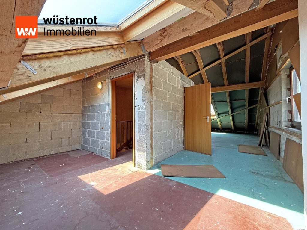 Immobilienangebot - Rutesheim - Alle - Familientraum in Rutesheim – Reiheneckhaus mit Garten, Balkon und Raum für Ihre Wohnträume!