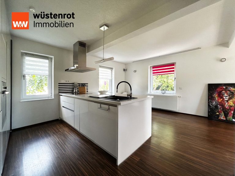 Immobilienangebot - Zimmern ob Rottweil - Alle - Zuhause - nur besser. 6 Zimmer auf 159 m².
Im TOP-Zustand. Mit Traum-Garten. Plus Einliegerwohnung.