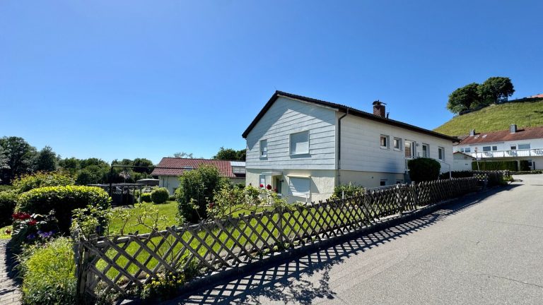 Immobilienangebot - Bodnegg - Alle - Sonniges Einfamilienhaus mit großzügigem Grundstück und vielseitiger Nutzungsmöglichkeit