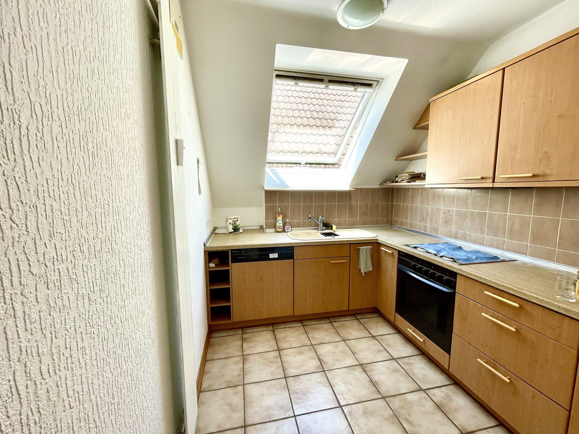 Immobilienangebot - Baden-Baden / Geroldsau - Alle - *BADEN-BADEN GEROLDSAU: Idyllisch gelegene 2 Zimmer DG-Wohnung mit TG-Stellplatz,
2 Balkone*