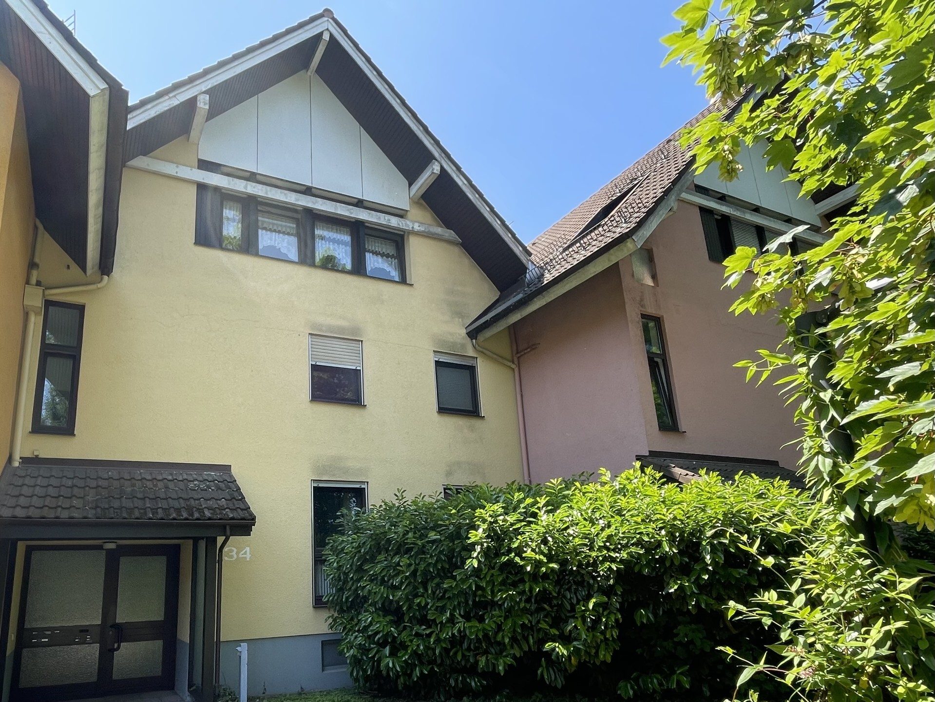 Immobilienangebot - Baden-Baden / Geroldsau - Alle - *BADEN-BADEN GEROLDSAU: Idyllisch gelegene 2 Zimmer DG-Wohnung mit TG-Stellplatz,
2 Balkone*