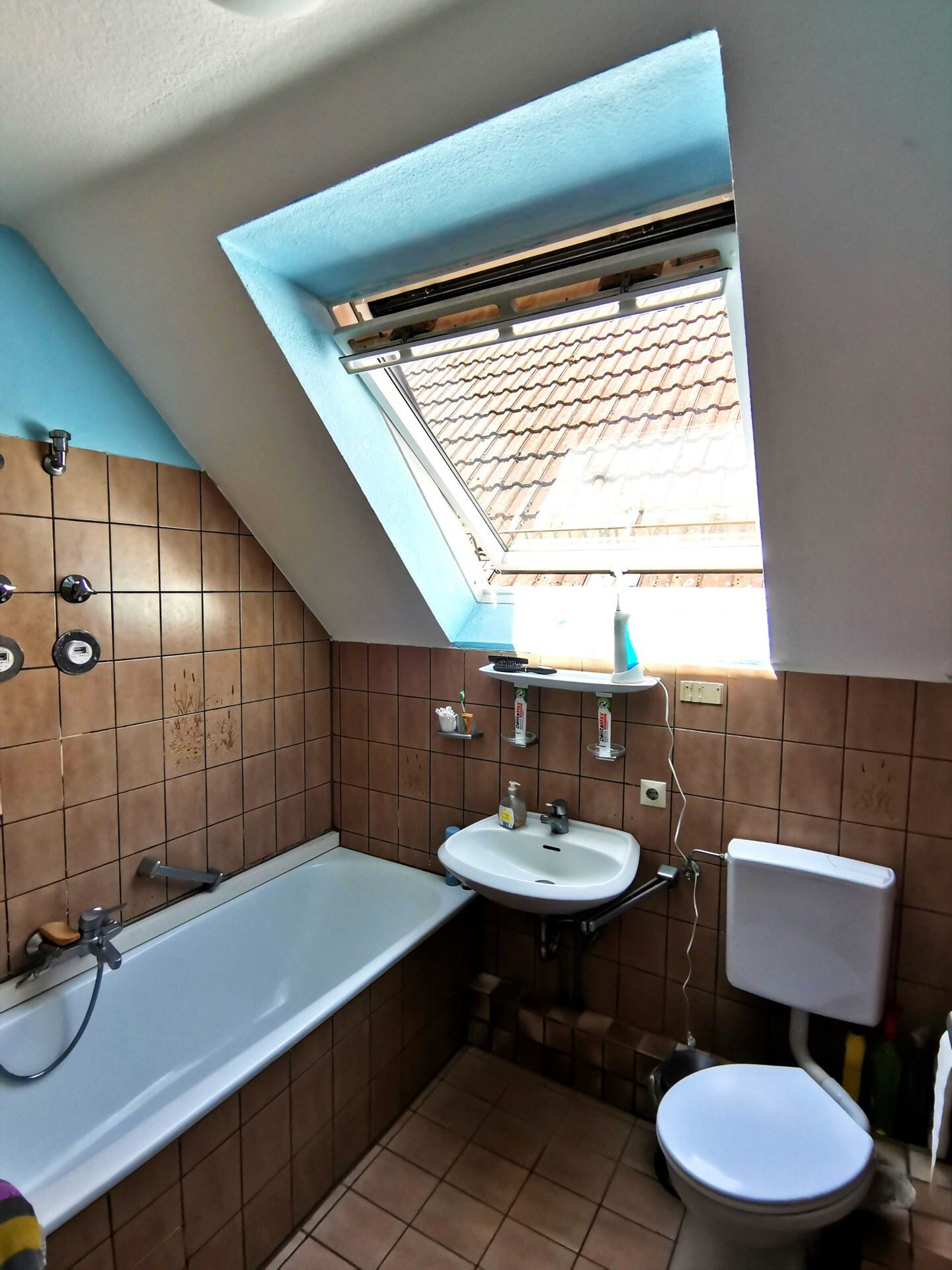 Immobilienangebot - Baden-Baden / Geroldsau - Alle - *BADEN-BADEN GEROLDSAU: Idyllisch gelegene 2 Zimmer DG-Wohnung mit TG-Stellplatz,
2 Balkone*