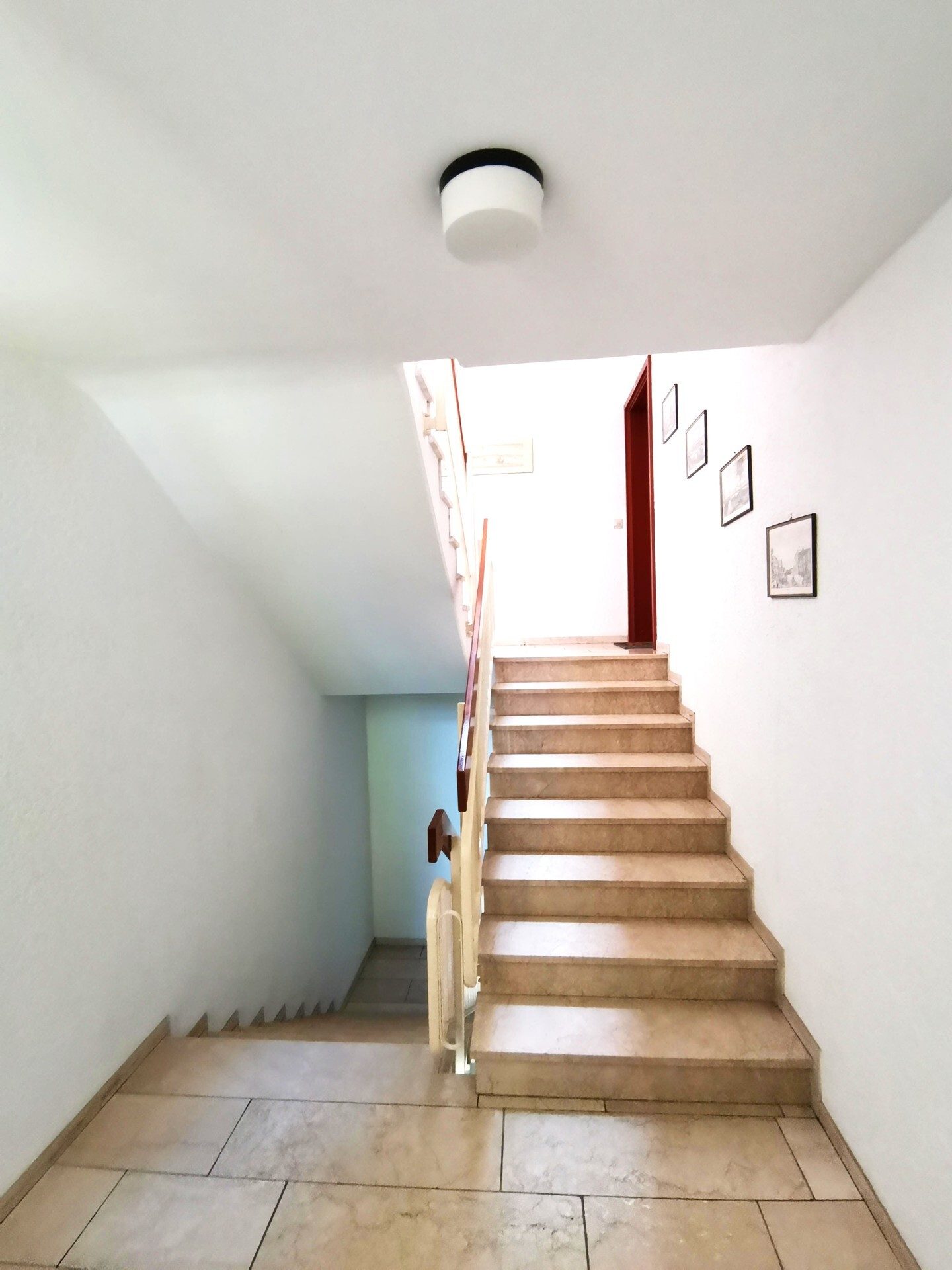 Immobilienangebot - Baden-Baden / Geroldsau - Alle - *BADEN-BADEN GEROLDSAU: Idyllisch gelegene 2 Zimmer DG-Wohnung mit TG-Stellplatz,
2 Balkone*