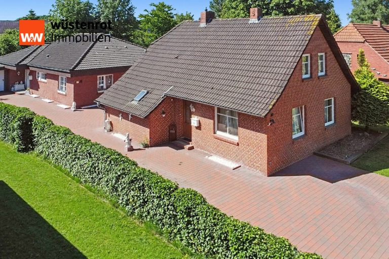 Immobilienangebot - Filsum-Stallbrüggerfeld - Alle - Zwei Häuser – ein Angebot: Stilvolles Wohnen mit vielen Möglichkeiten in Filsum-Stallbrüggerfeld