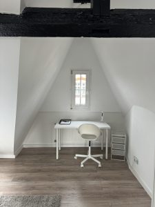 Immobilienangebot - Neuss - Alle - Möblierte 1-Zimmer- Dachgeschosswohnung zur Miete in Neuss