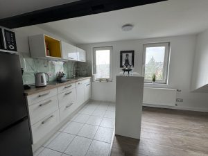 Immobilienangebot - Neuss - Alle - Möblierte 1-Zimmer- Dachgeschosswohnung zur Miete in Neuss