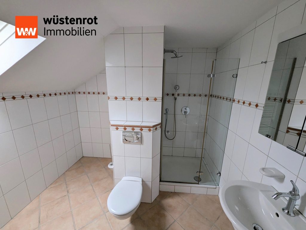 Immobilienangebot - Essen / Altenessen-Nord - Alle - Sofort einziehen & wohlfühlen! Top gepflegtes Reihenhaus in begehrter Lage mit Garten & Garage & Einbauküche