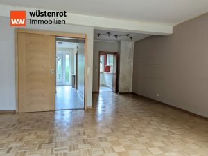 Immobilienangebot - Essen / Altenessen-Nord - Alle - Sofort einziehen & wohlfühlen! Top gepflegtes Reihenhaus in begehrter Lage mit Garten & Garage & Einbauküche
