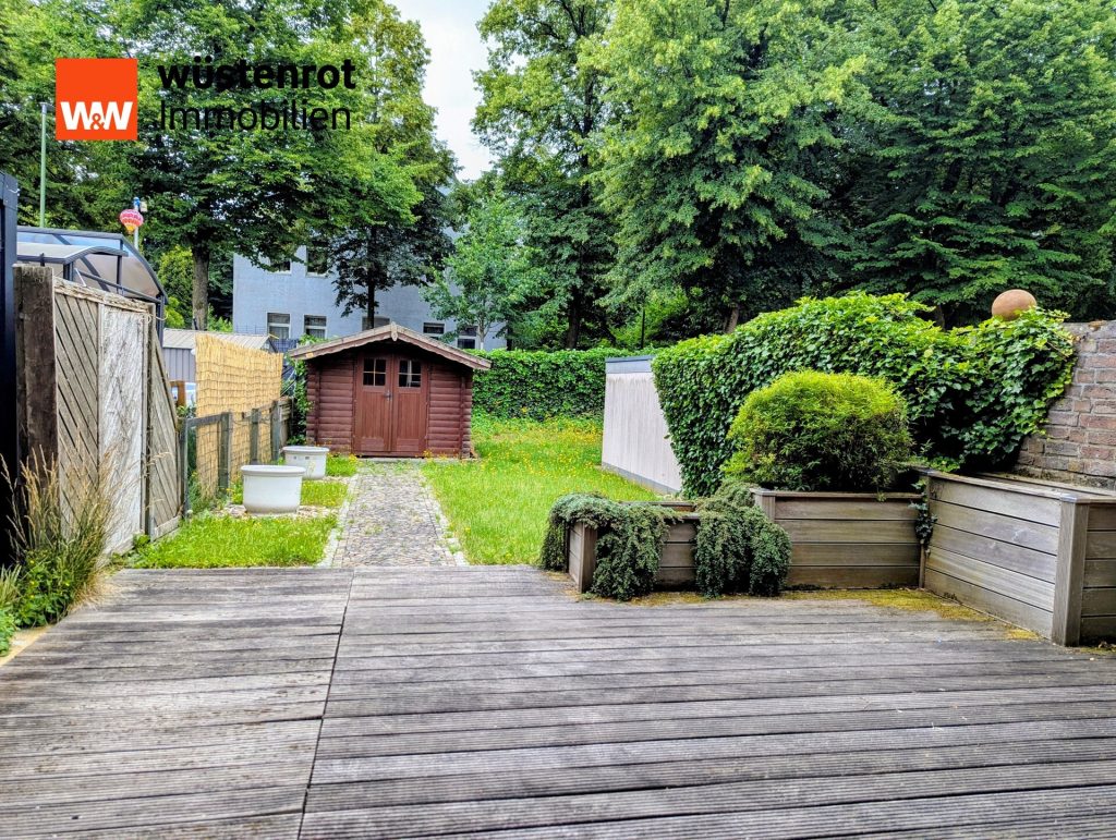 Immobilienangebot - Essen / Altenessen-Nord - Alle - Sofort einziehen & wohlfühlen! Top gepflegtes Reihenhaus in begehrter Lage mit Garten & Garage & Einbauküche