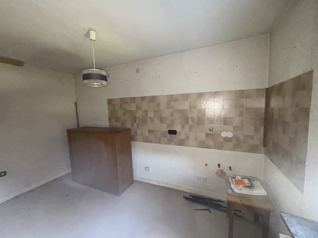 Immobilienangebot - Molzhain - Alle - Wohnhaushälfte mit Studio und Gartenhaus