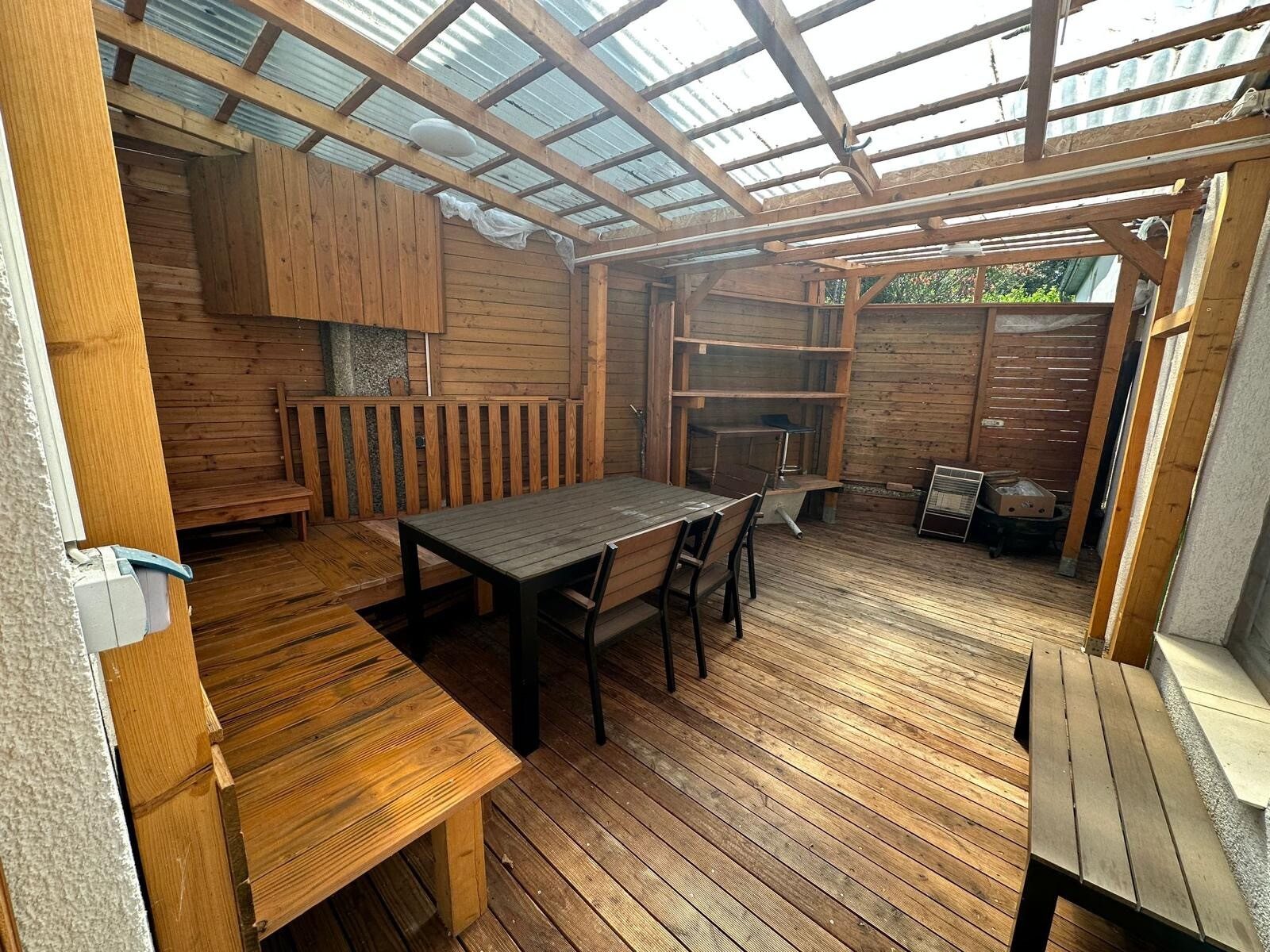 Immobilienangebot - Friedberg - Alle - Investieren mit Weitblick: 3 vermietete Wohneinheiten plus Nachbarhaus im Angebot in FB-Fauerbach