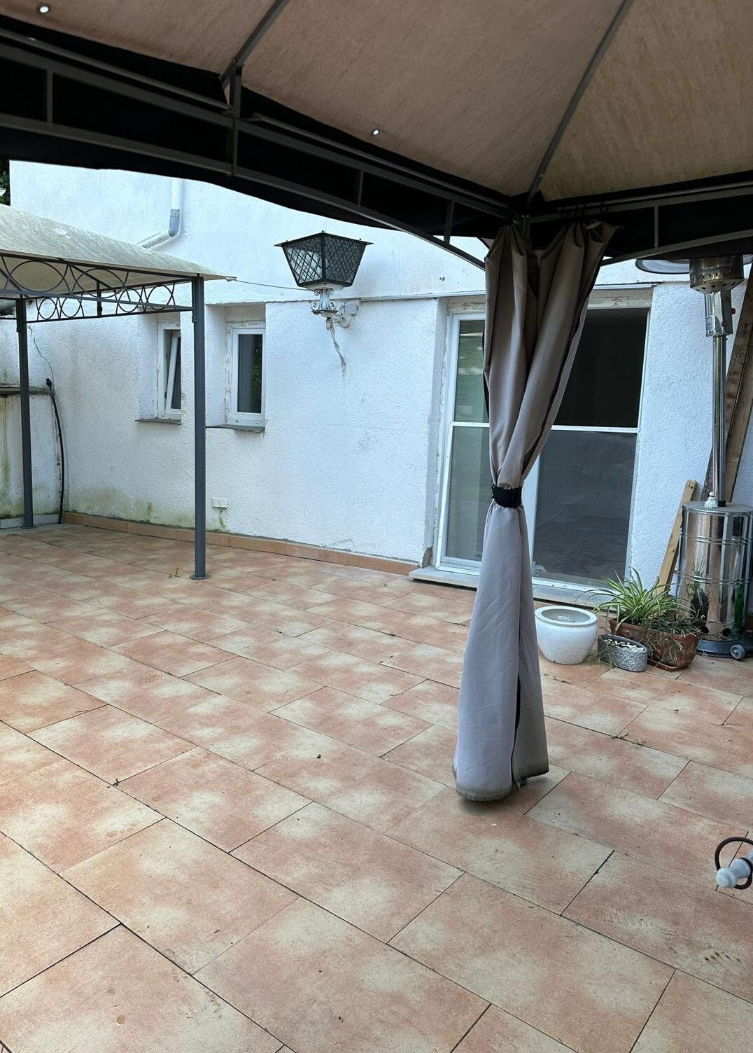 Immobilienangebot - Friedberg - Alle - Investieren mit Weitblick: 3 vermietete Wohneinheiten plus Nachbarhaus im Angebot in FB-Fauerbach