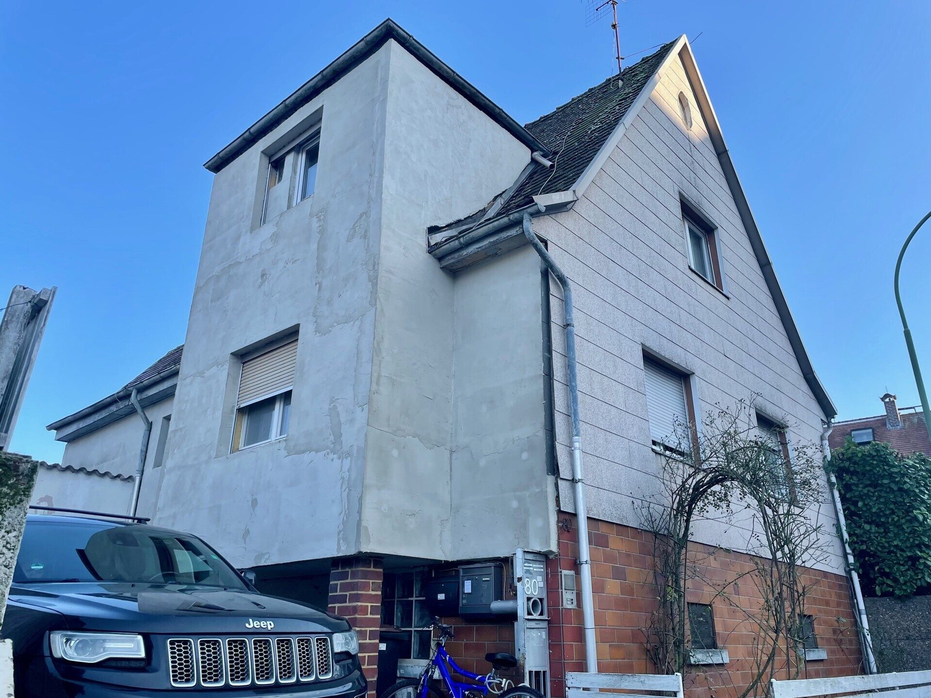 Immobilienangebot - Friedberg - Alle - Investieren mit Weitblick: 3 vermietete Wohneinheiten plus Nachbarhaus im Angebot in FB-Fauerbach