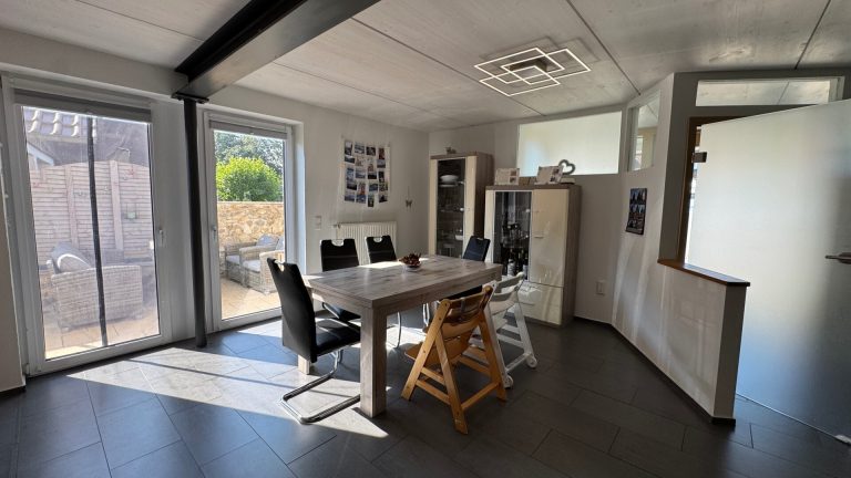 Immobilienangebot - Schlier / Unterankenreute - Alle - Schöne, kleine Doppelhaushälfte mit Garten