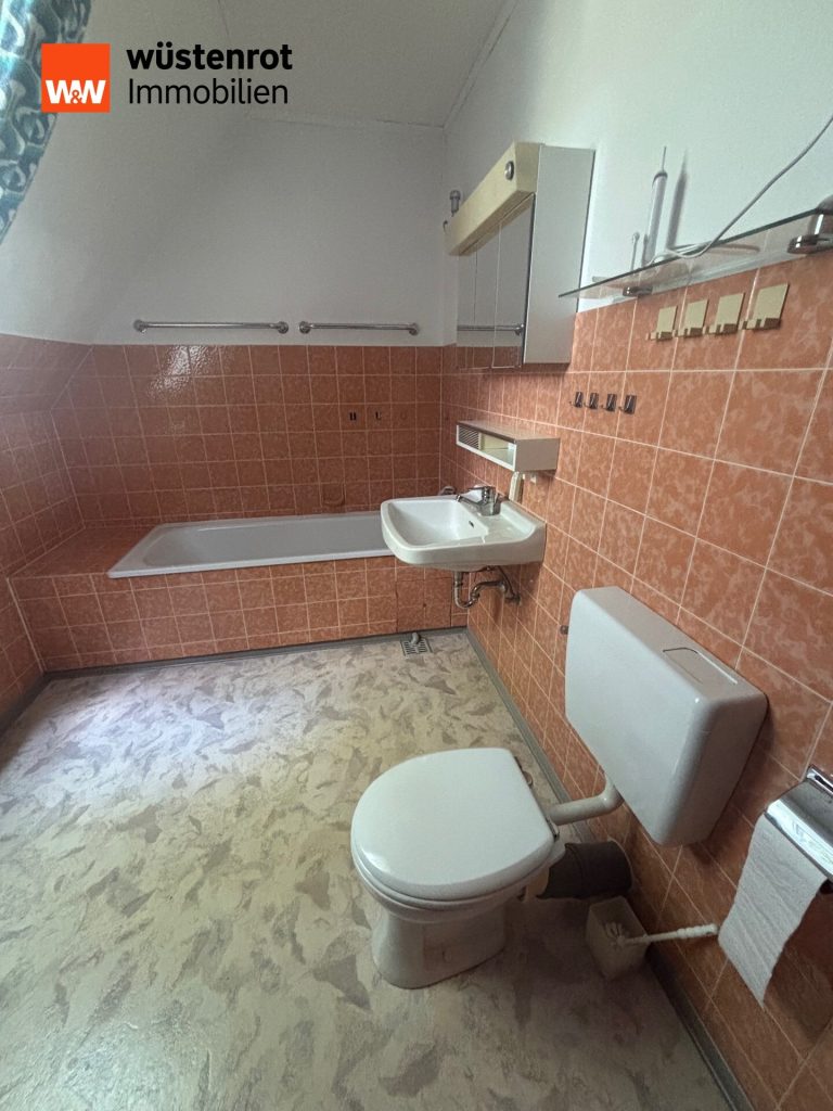 Immobilienangebot - Berlin / Buckow - Alle - Sehr schön gelegenes Einfamilienhaus