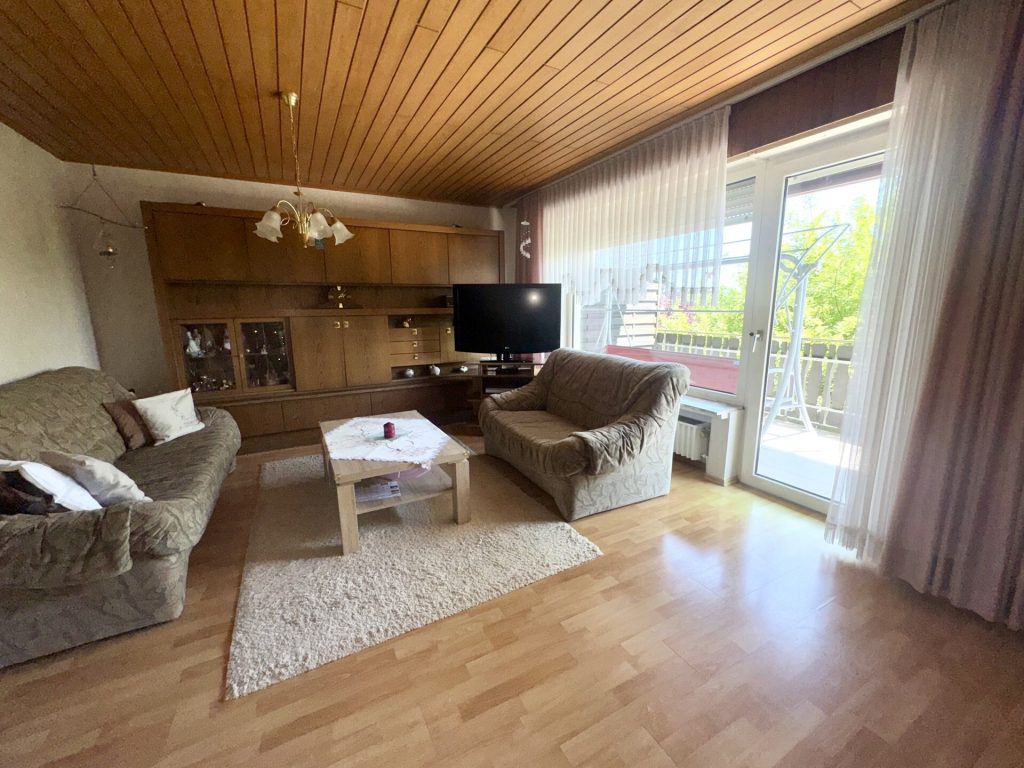 Immobilienangebot - Mörlen - Alle - 170qm Wfl. + Dachgeschoss, mit Einliegerwohnung und Garage