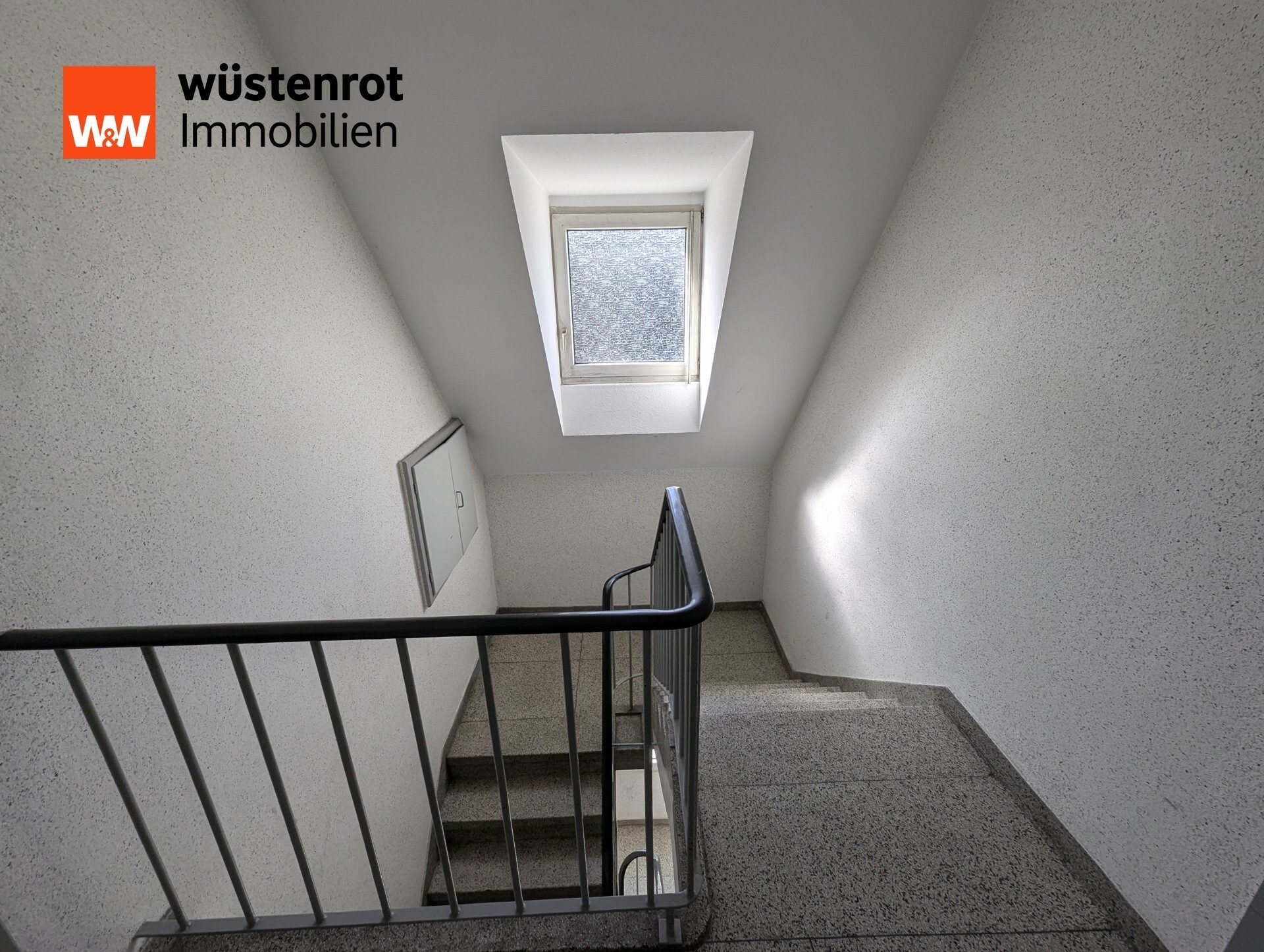 Immobilienangebot - Castrop-Rauxel - Alle - Moderne Dachgeschosswohnung mit großem Garten – ab 01.07.2026 frei zur Eigennutzung oder als Kapitalanlage!