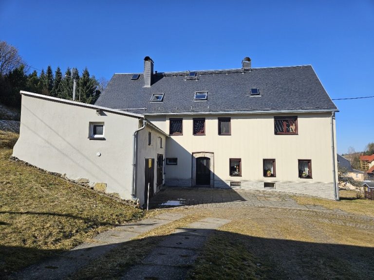 Immobilienangebot - Sebnitz / Hertigswalde - Alle - Großzügiges Bauernhaus mit Nebengelass und großem Grundstück in Sebnitz