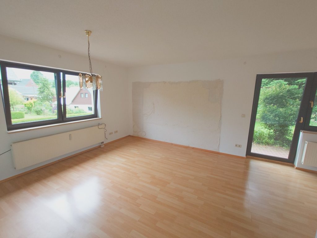 Immobilienangebot - Scheibenberg / Oberscheibe - Alle - Einfamilien haus mit Einliegerwohnung in Scheibenberg mit großem Grundstück in naturnaher Wohnlage.