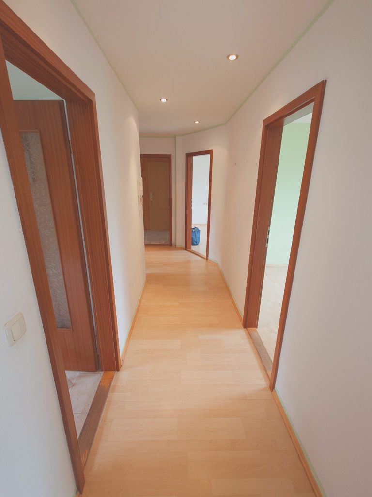 Immobilienangebot - Scheibenberg / Oberscheibe - Alle - Einfamilien haus mit Einliegerwohnung in Scheibenberg mit großem Grundstück in naturnaher Wohnlage.