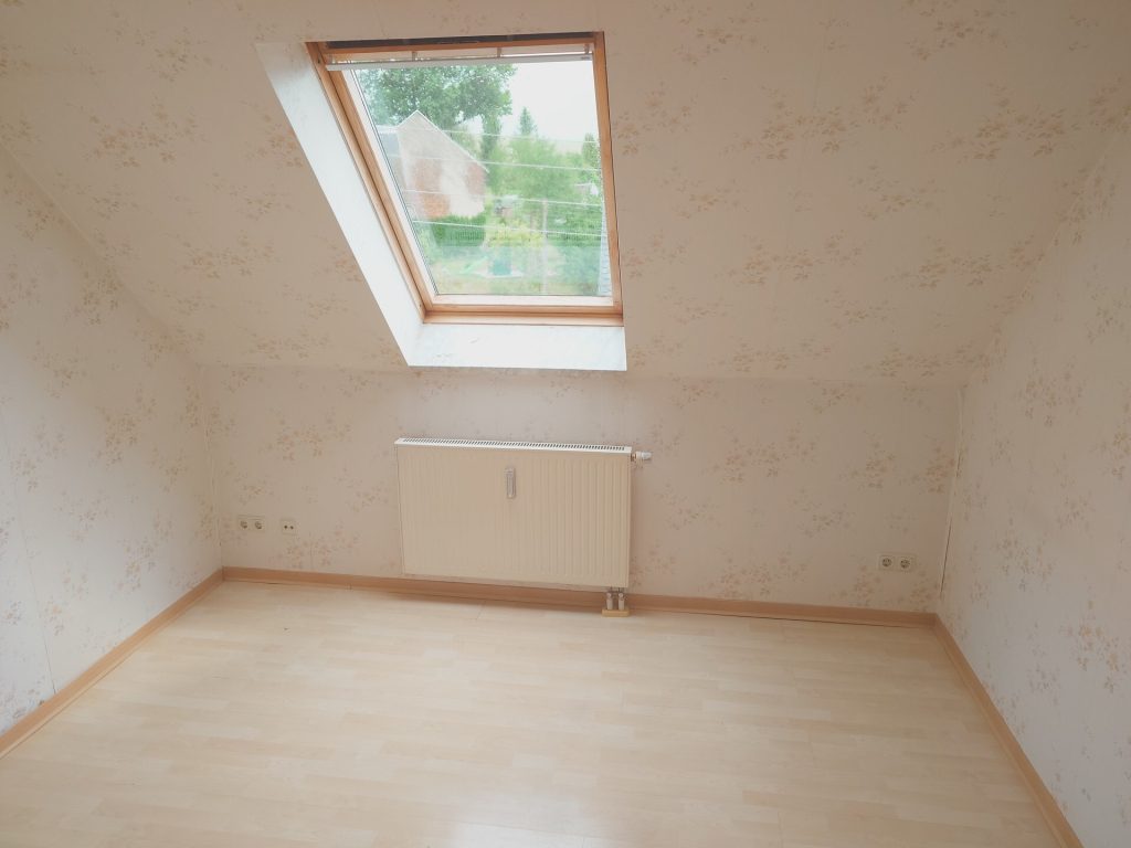 Immobilienangebot - Scheibenberg / Oberscheibe - Alle - Einfamilien haus mit Einliegerwohnung in Scheibenberg mit großem Grundstück in naturnaher Wohnlage.