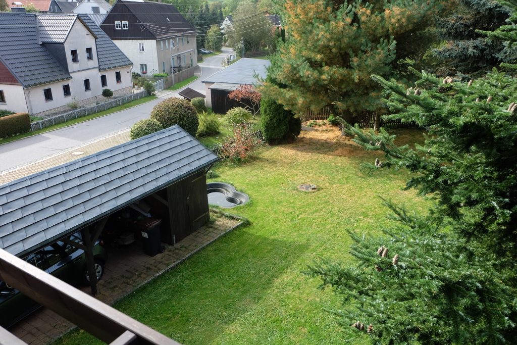 Immobilienangebot - Scheibenberg / Oberscheibe - Alle - Einfamilien haus mit Einliegerwohnung in Scheibenberg mit großem Grundstück in naturnaher Wohnlage.