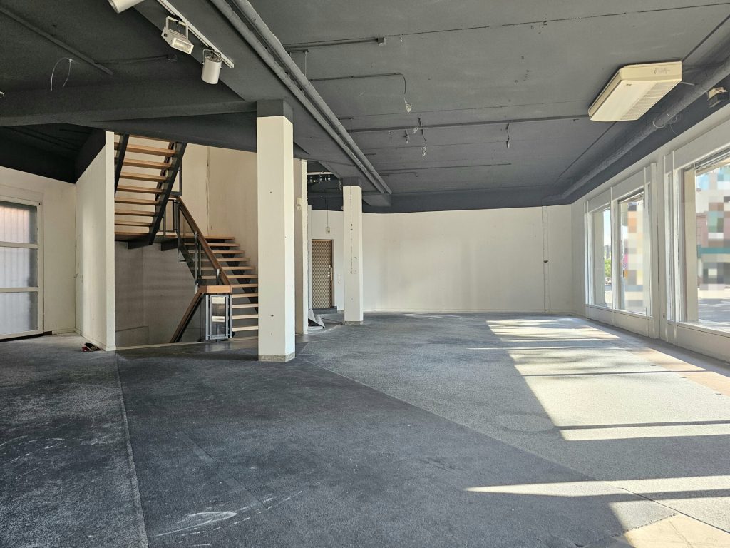 Immobilienangebot - Reutlingen - Alle - Im Mittelpunkt! 
Der Perfekte Standort für Ihr Gewerbe auf ca. 339 qm!
