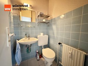 Immobilienangebot - Bad Homburg vor der Höhe / Gonzenheim - Alle - +++BAD HOMBURG: GEPFLEGTE 3 ZIMMER WOHNUNG IM 5. OG MIT BALKON UND BLICK+++