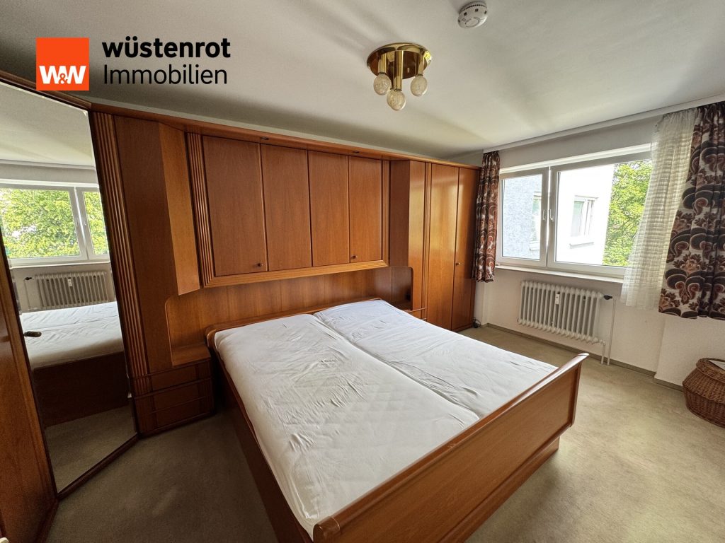 Immobilienangebot - Bad Homburg vor der Höhe / Gonzenheim - Alle - +++BAD HOMBURG: GEPFLEGTE 3 ZIMMER WOHNUNG IM 5. OG MIT BALKON UND BLICK+++