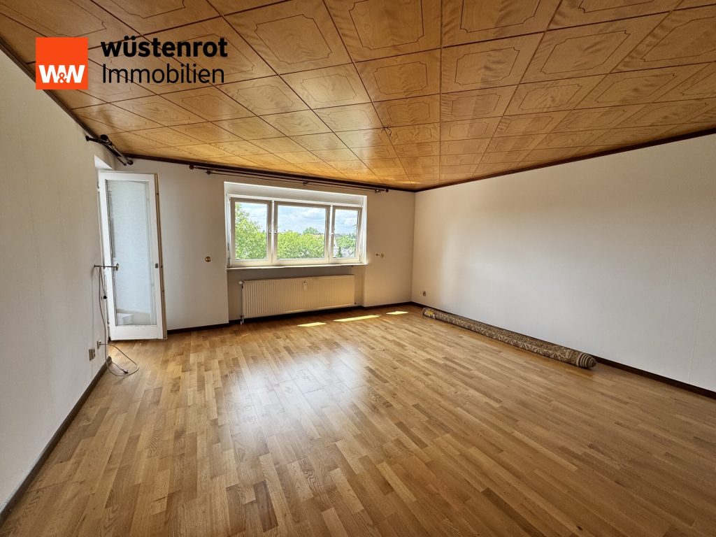 Immobilienangebot - Bad Homburg vor der Höhe / Gonzenheim - Alle - +++BAD HOMBURG: GEPFLEGTE 3 ZIMMER WOHNUNG IM 5. OG MIT BALKON UND BLICK+++