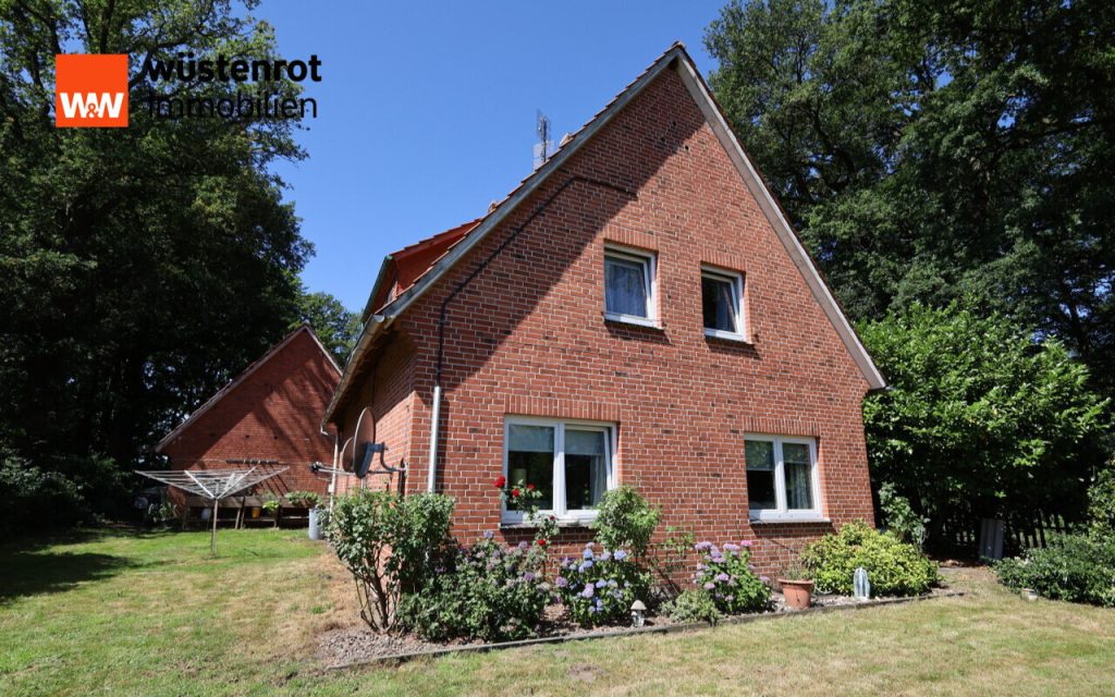 Immobilienangebot - Barnstorf - Alle - Gemütliches Einfamilienhaus auf großem Grundstück in Barnstorf zu verkaufen