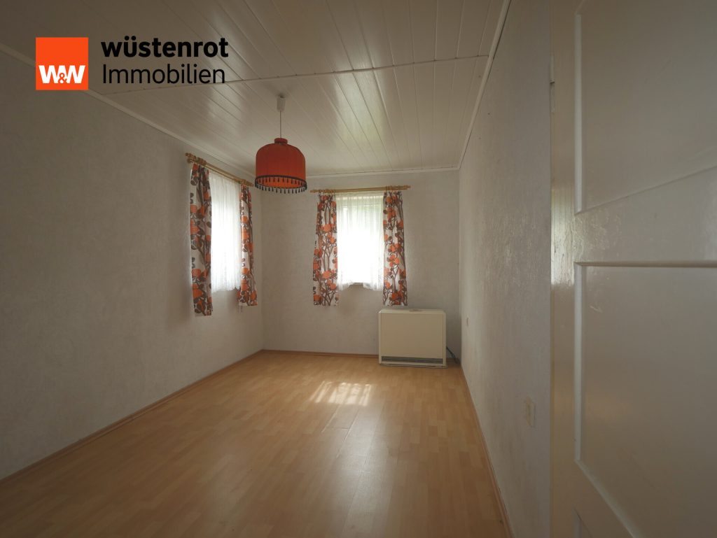 Immobilienangebot - Schalkau / Almerswind - Alle - Leben im Einklang mit der Natur -
Einfamilienhaus mit großen Grundstück in Almerswind