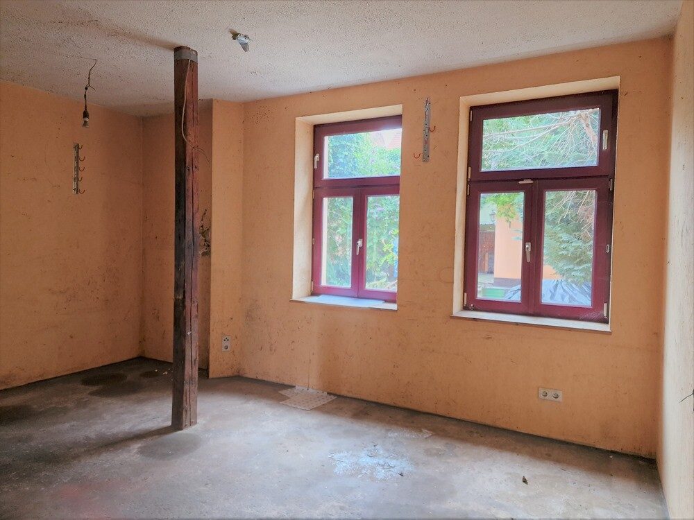 Immobilienangebot - Staßfurt - Alle - Stadthaus in Staßfurt – Handwerkerobjekt mit großem Potenzial