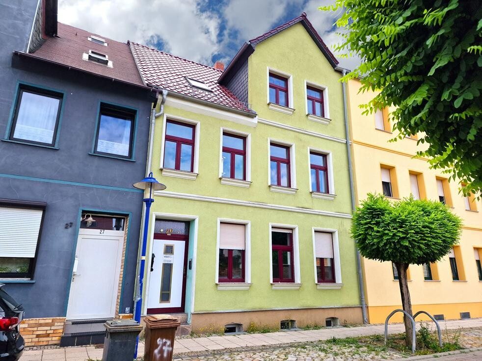 Immobilienangebot - Staßfurt - Alle - Stadthaus in Staßfurt – Handwerkerobjekt mit großem Potenzial