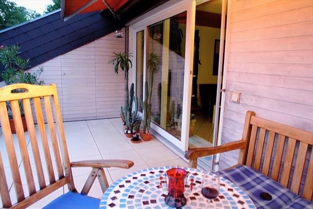 Immobilienangebot - Karlsruhe / Durlach - Alle - BEVORZUGTE WOHNLAGE KA-DURLACH: 5 1/2 Zimmer Maisonette Terrassenwohnung, 2 Stellplätze, Schwimmbad*
