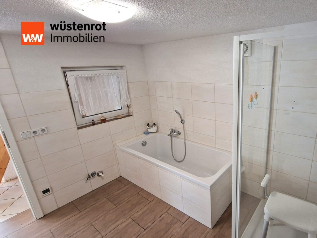 Immobilienangebot - Hettstedt - Alle - Hettstedt-  Genießen Sie die Sonne auf Ihrer Terrasse im Innenhof- Wohnen auf einer Ebene