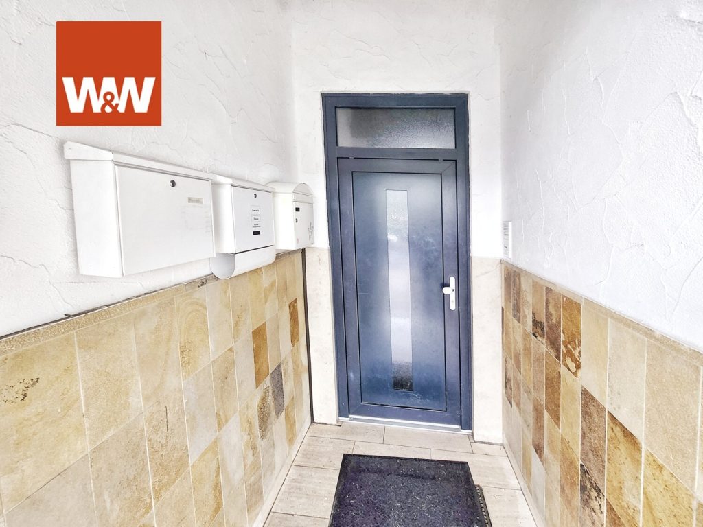 Immobilienangebot - Bad Orb - Alle - Waschen, legen, föhnen, WOHNEN! Bad Orbs Innenstadtmittelpunkt mit drei Einheiten und gut vermietet!
