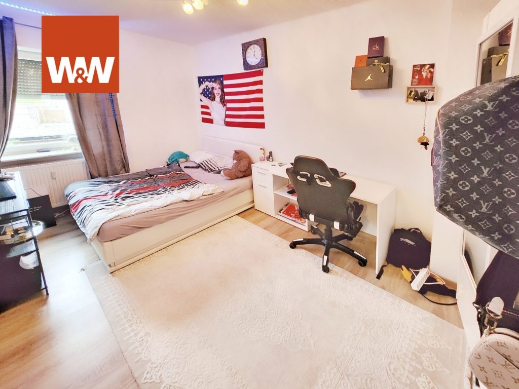 Immobilienangebot - Bad Orb - Alle - Waschen, legen, föhnen, WOHNEN! Bad Orbs Innenstadtmittelpunkt mit drei Einheiten und gut vermietet!