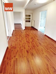 Immobilienangebot - Bad Orb - Alle - Waschen, legen, föhnen, WOHNEN! Bad Orbs Innenstadtmittelpunkt mit drei Einheiten und gut vermietet!