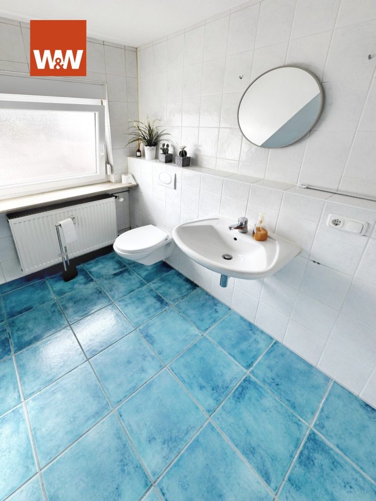 Immobilienangebot - Bad Orb - Alle - Waschen, legen, föhnen, WOHNEN! Bad Orbs Innenstadtmittelpunkt mit drei Einheiten und gut vermietet!